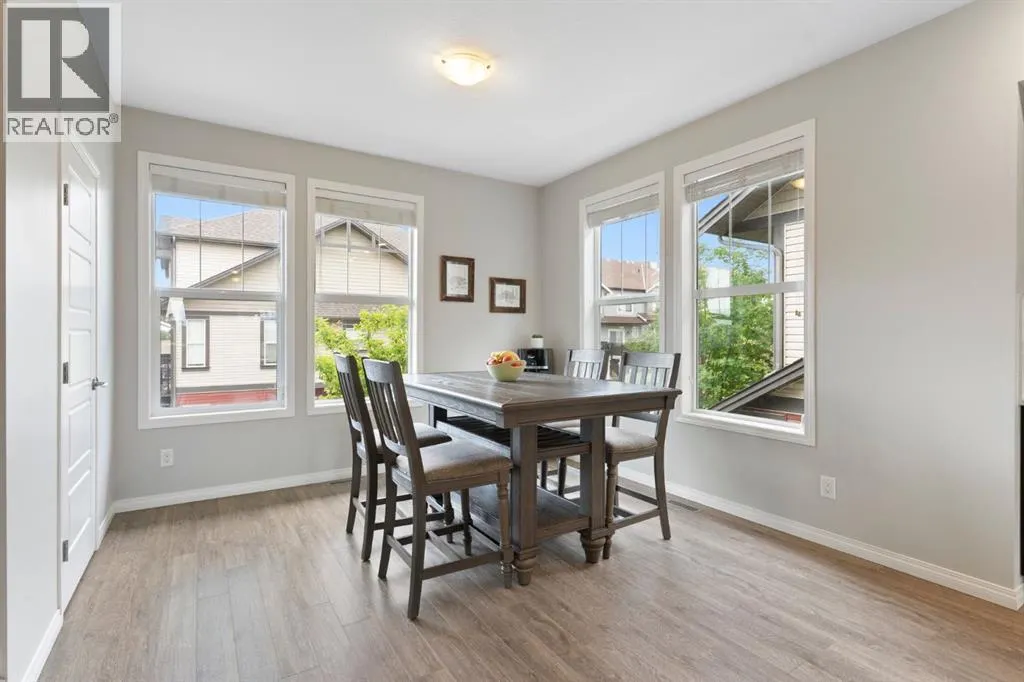 1901, 280 Williamstown Close NW