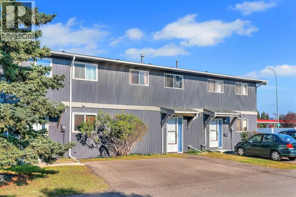 810, 120 Silvercreek Close NW