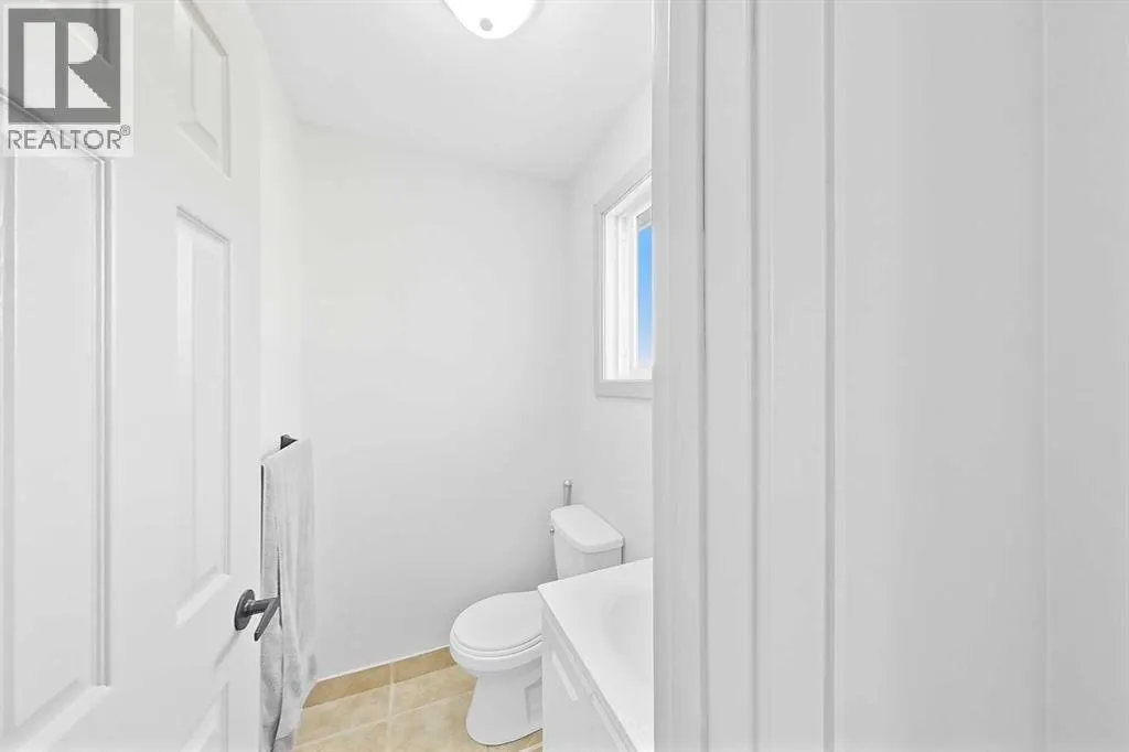 390050 RANGE ROAD 8-4