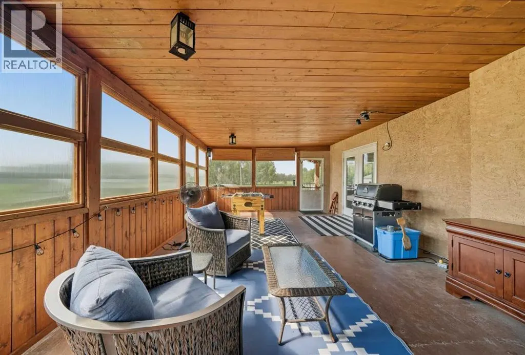 390050 RANGE ROAD 8-4