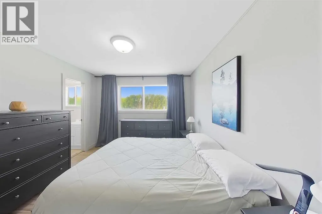 390050 RANGE ROAD 8-4