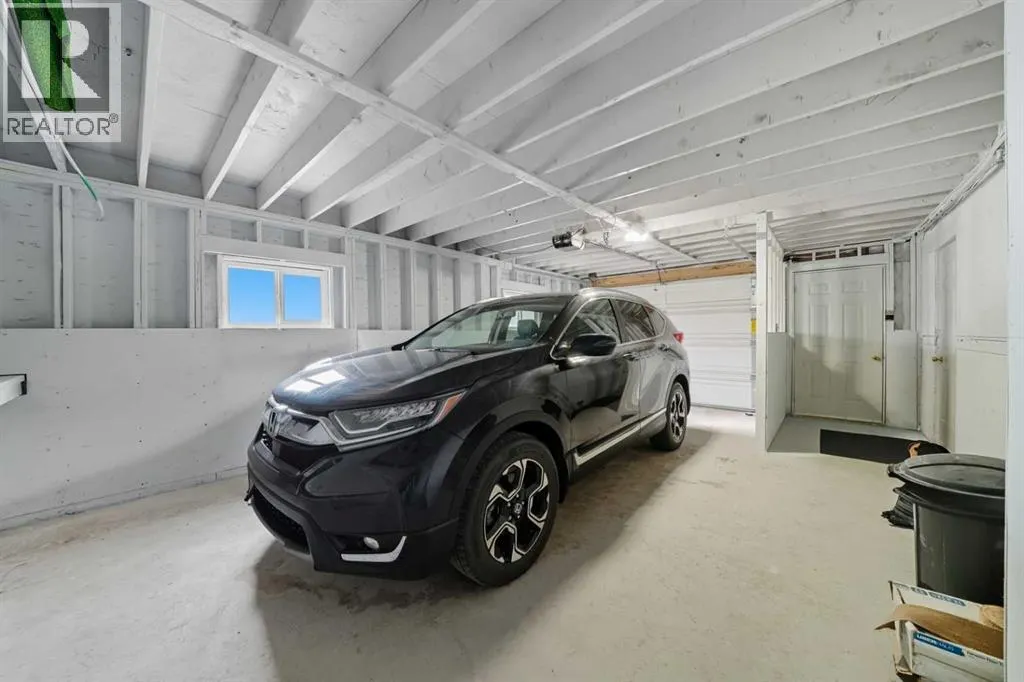 390050 RANGE ROAD 8-4