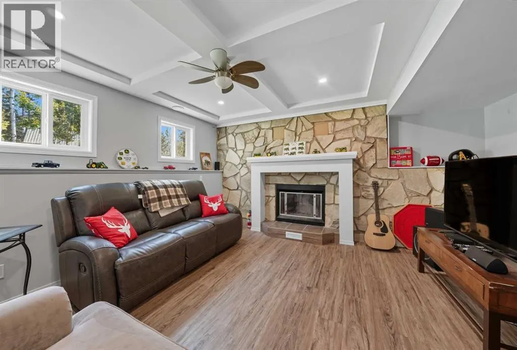 390050 RANGE ROAD 8-4