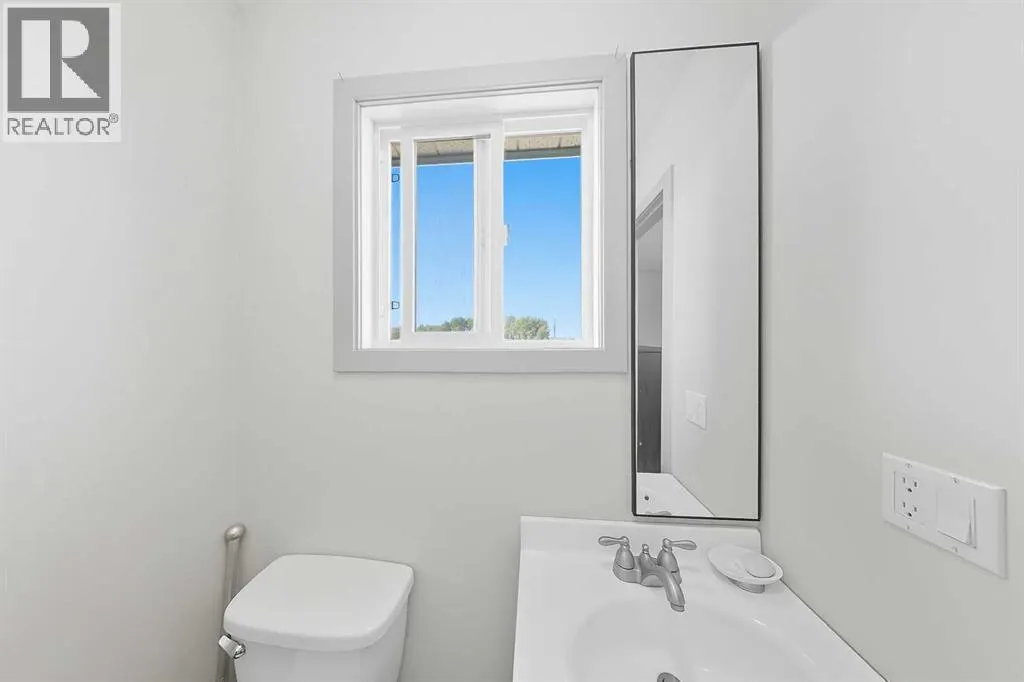 390050 RANGE ROAD 8-4