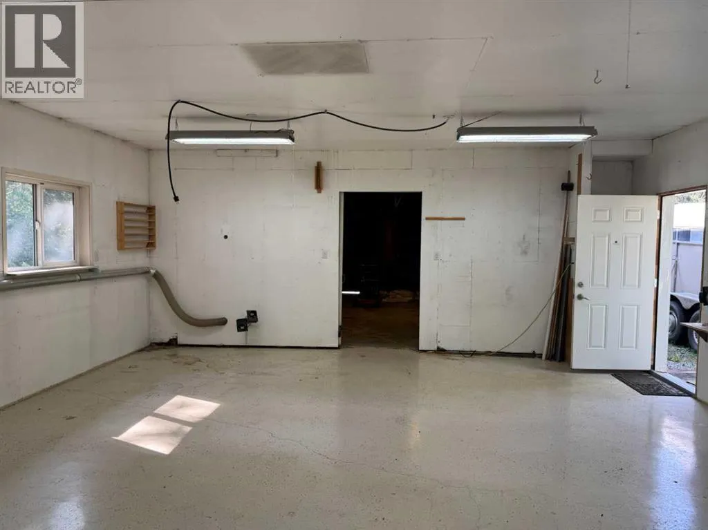 8, 262065 Twp RD 422