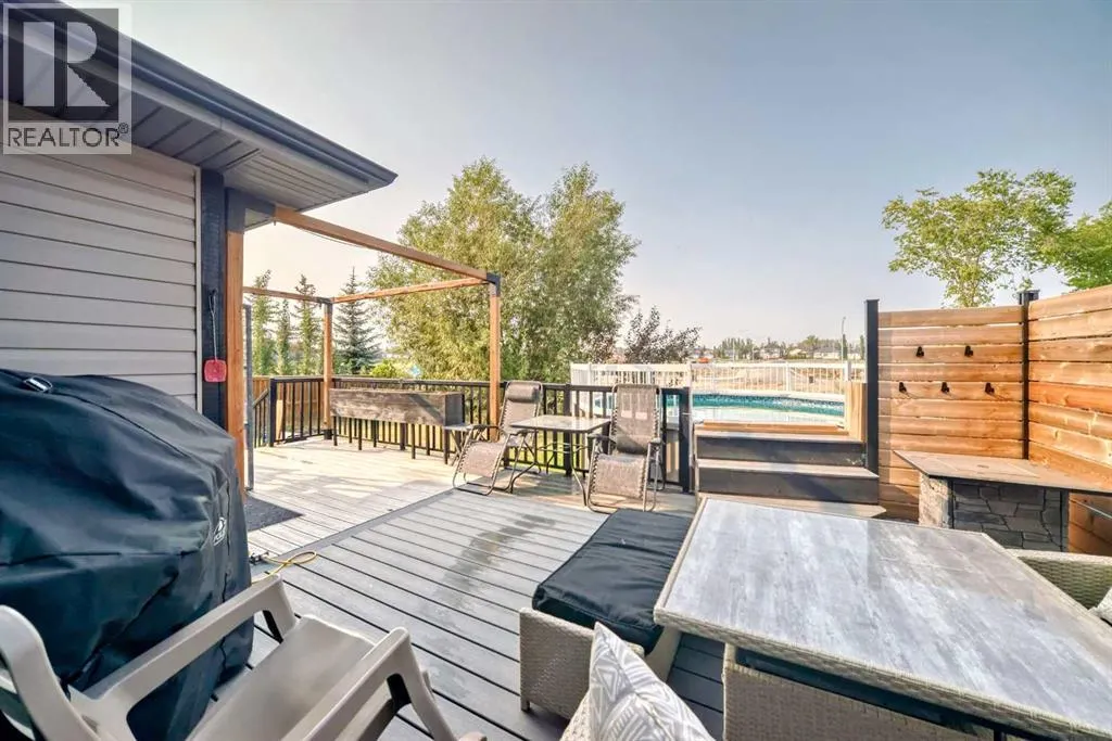 332 Ranch Close