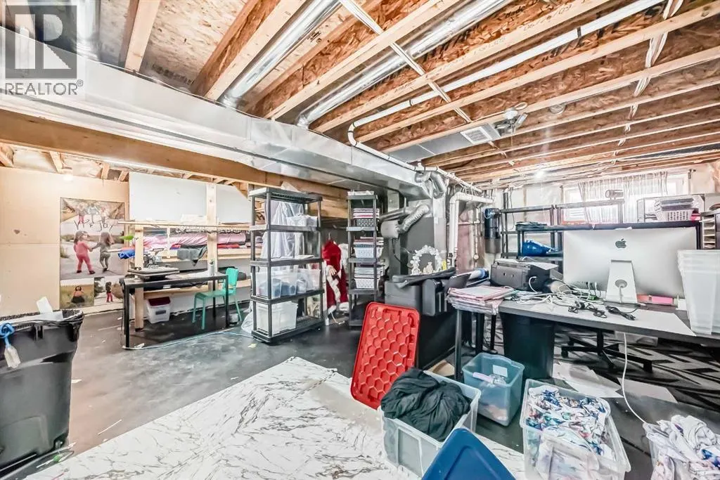 332 Ranch Close