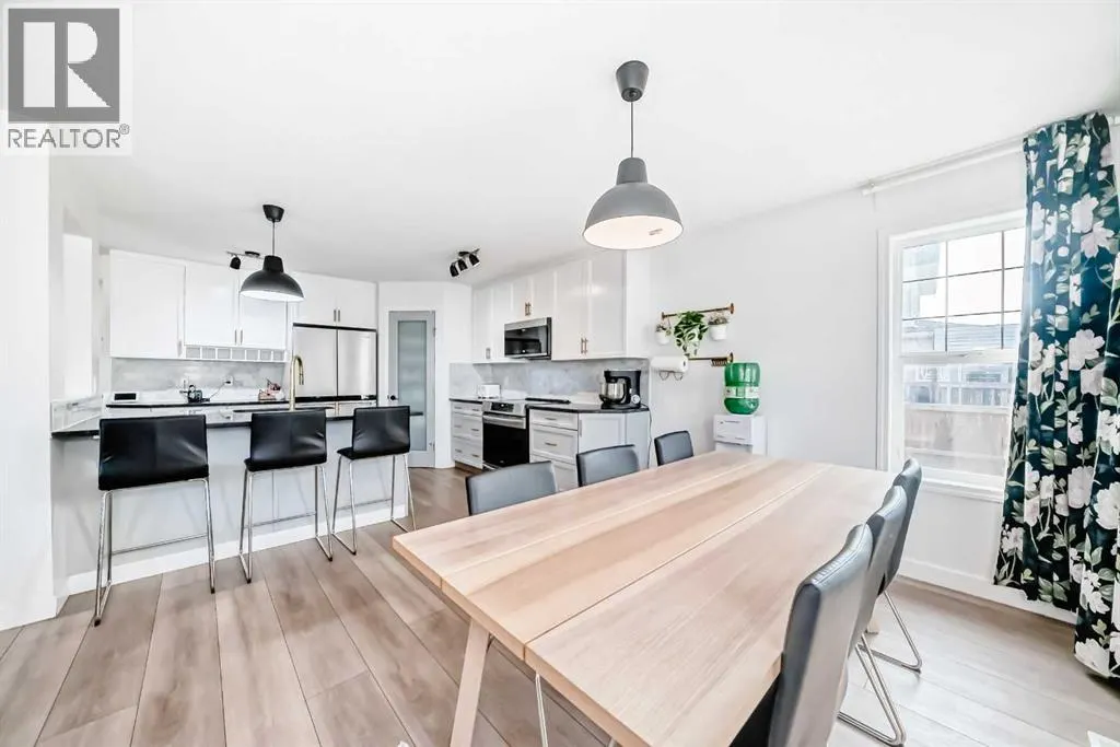 332 Ranch Close