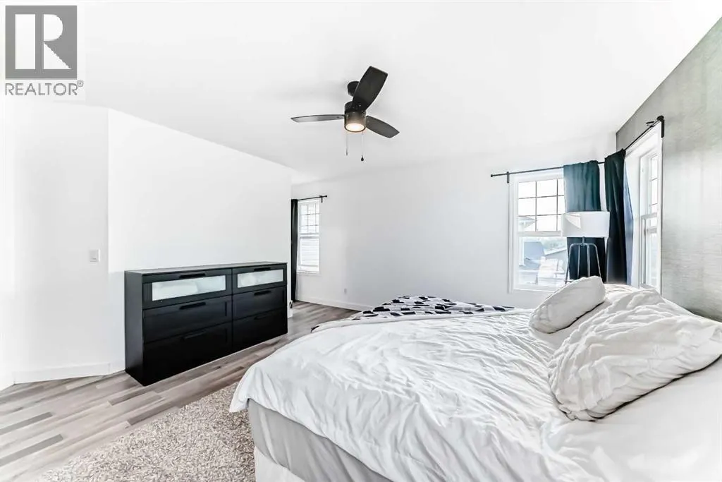 332 Ranch Close