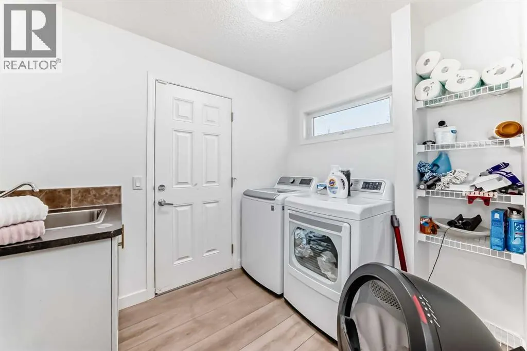 332 Ranch Close