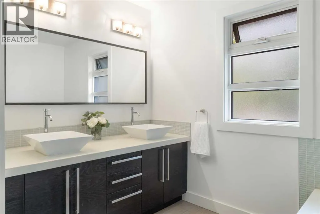 28 Glamorgan Drive SW