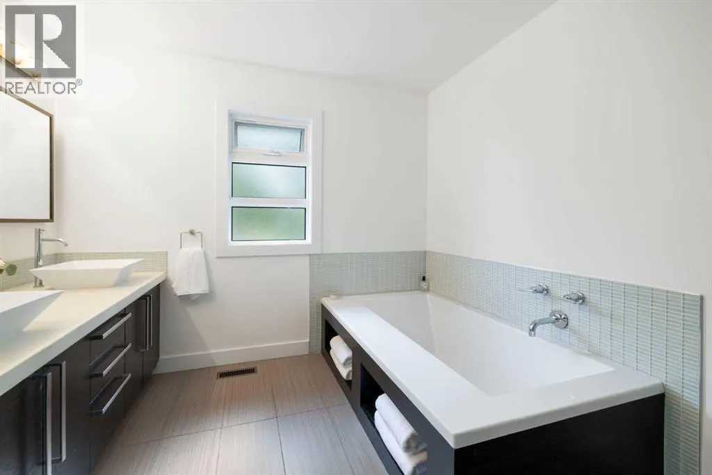 28 Glamorgan Drive SW
