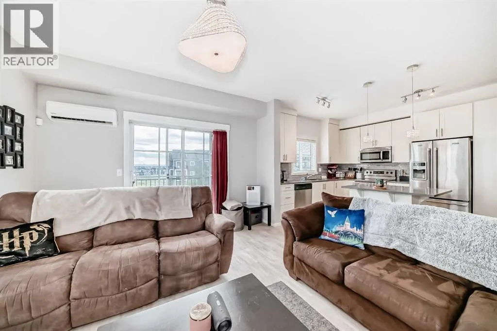 2411, 99 Copperstone Park SE