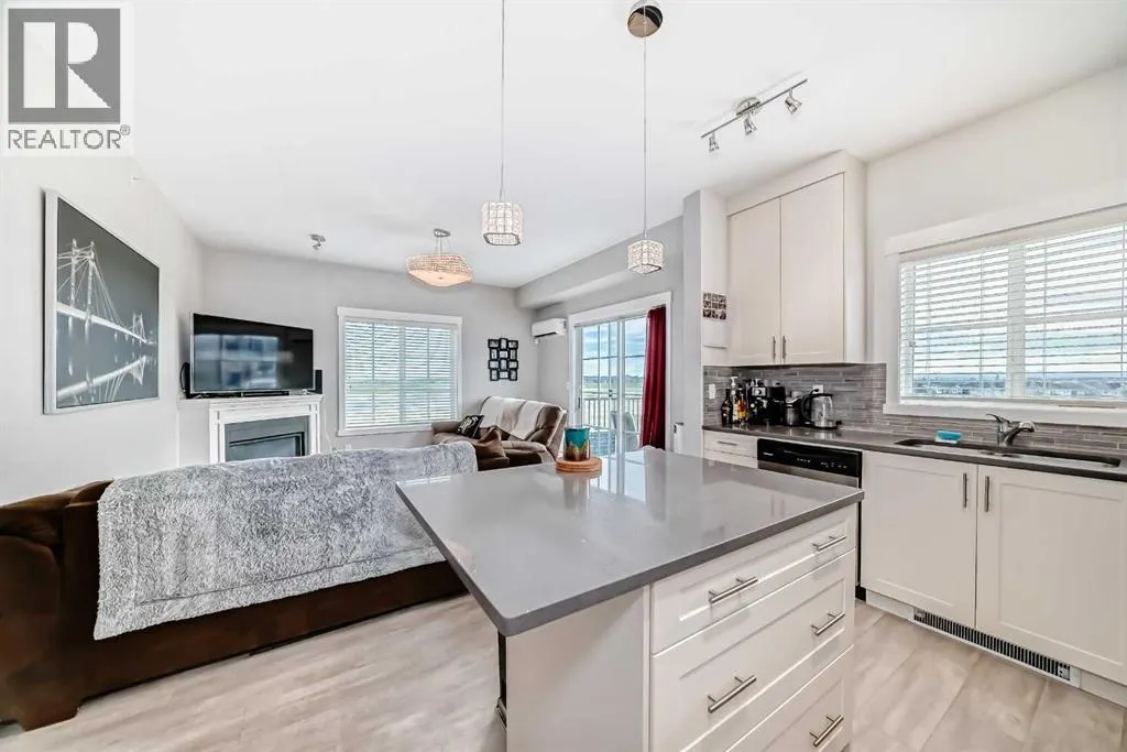 2411, 99 Copperstone Park SE