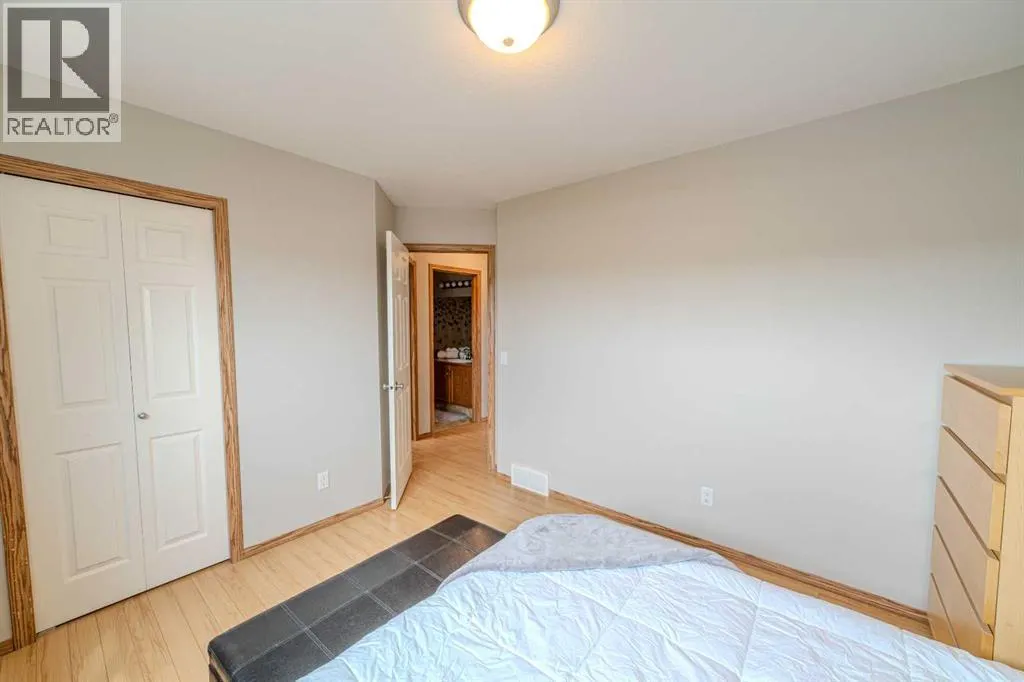 192 Somerglen Common SW