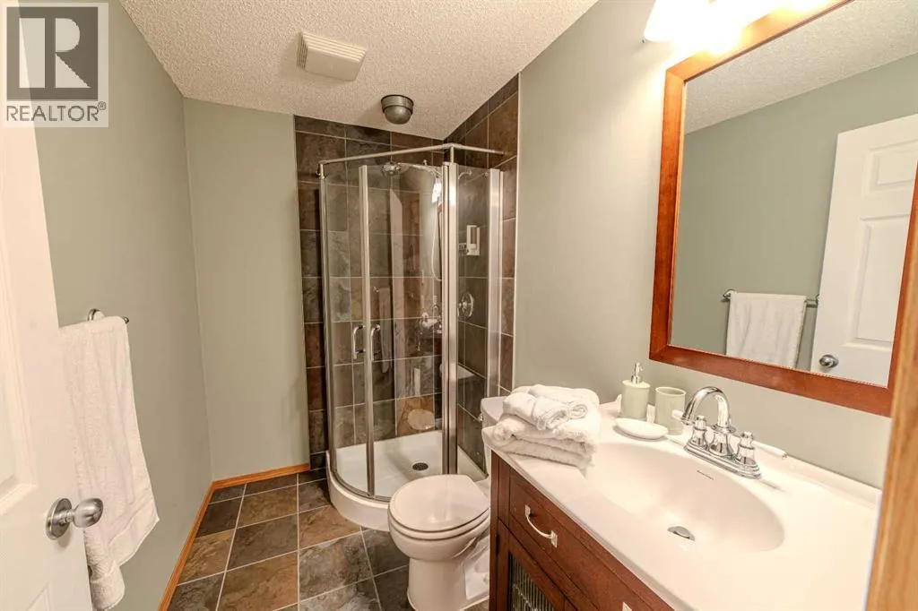 192 Somerglen Common SW