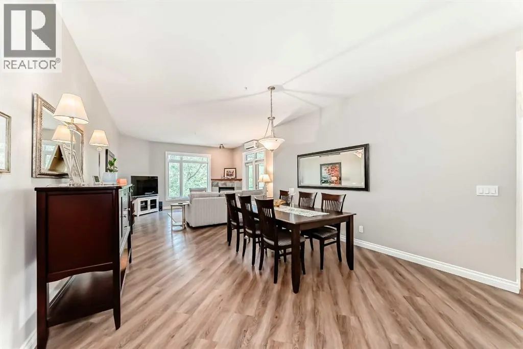 7204, 14 Hemlock Crescent SW