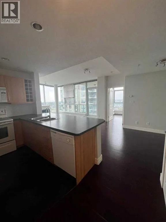 1003, 55 Spruce Place SW