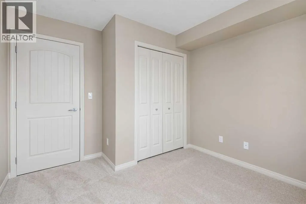 305, 406 Cranberry Park SE