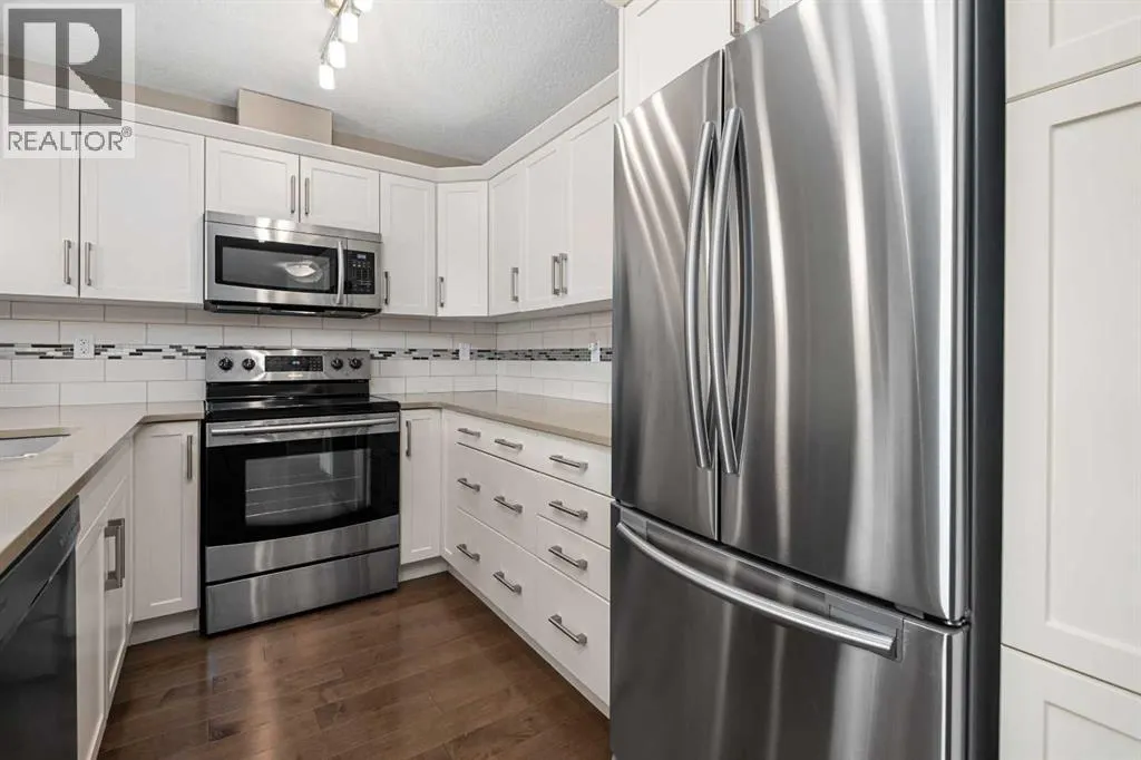 305, 406 Cranberry Park SE