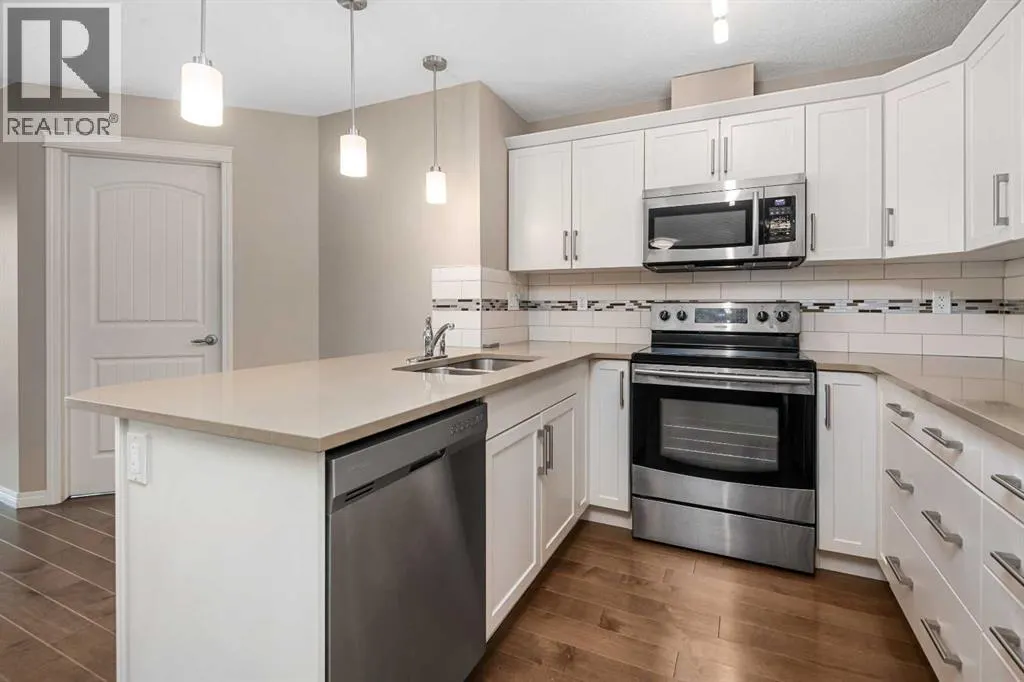 305, 406 Cranberry Park SE