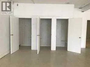 8 commercial court