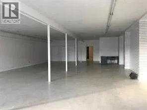 8 commercial court
