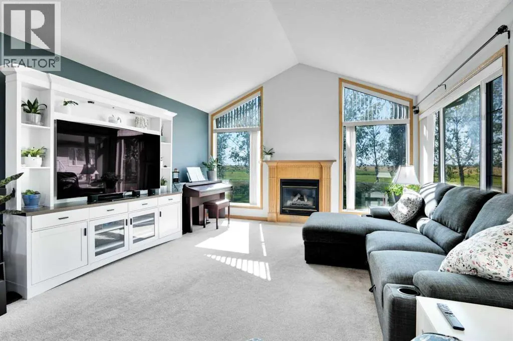 633 Advent Bay