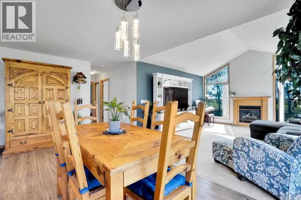 633 Advent Bay