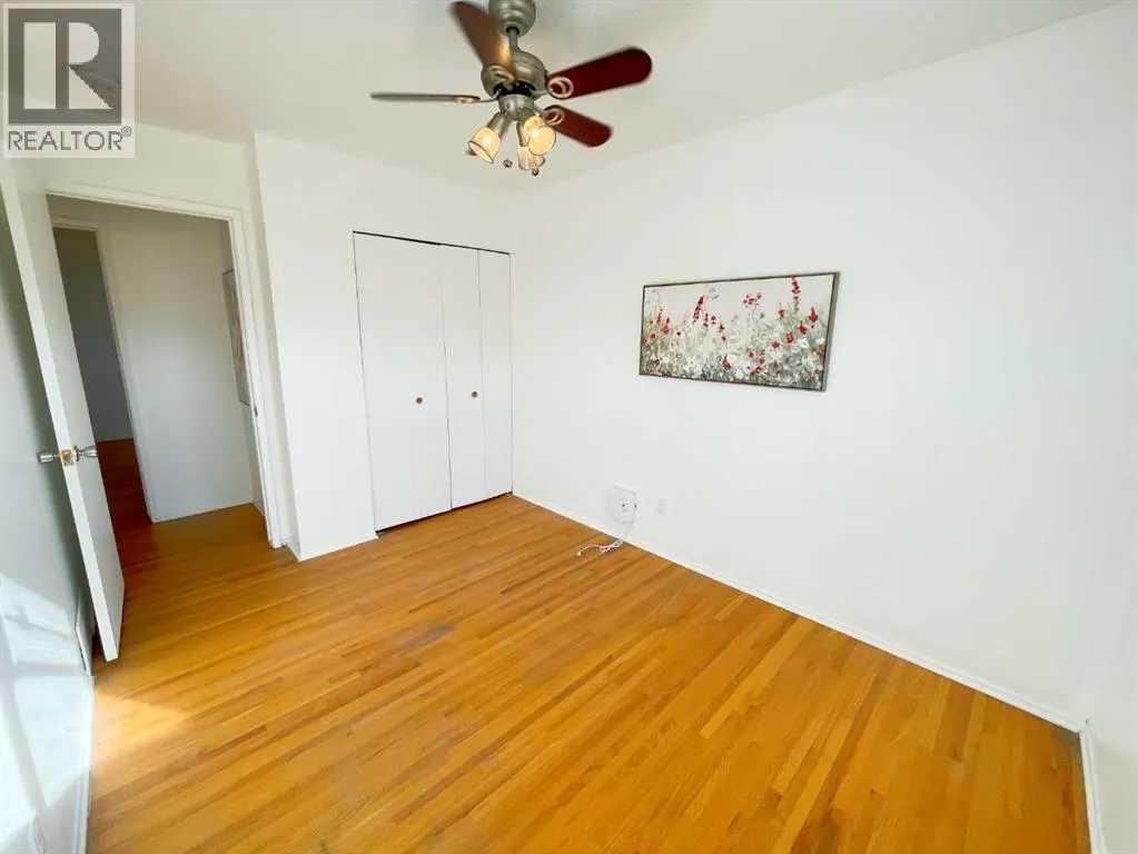 404 Whitney