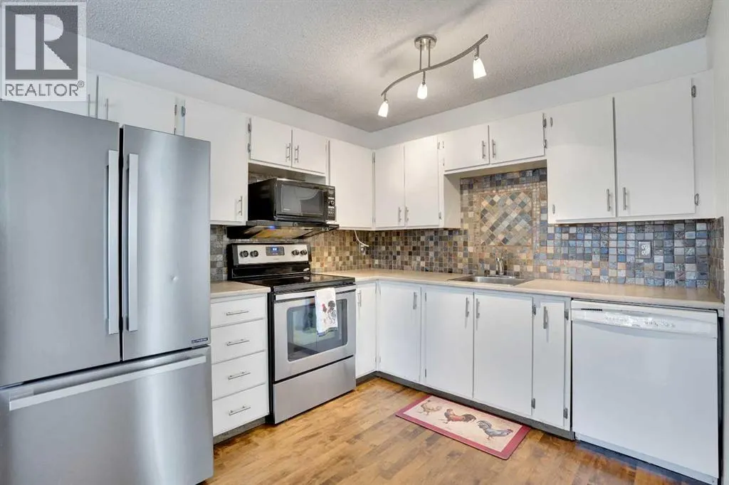 97 Alpine Crescent SE