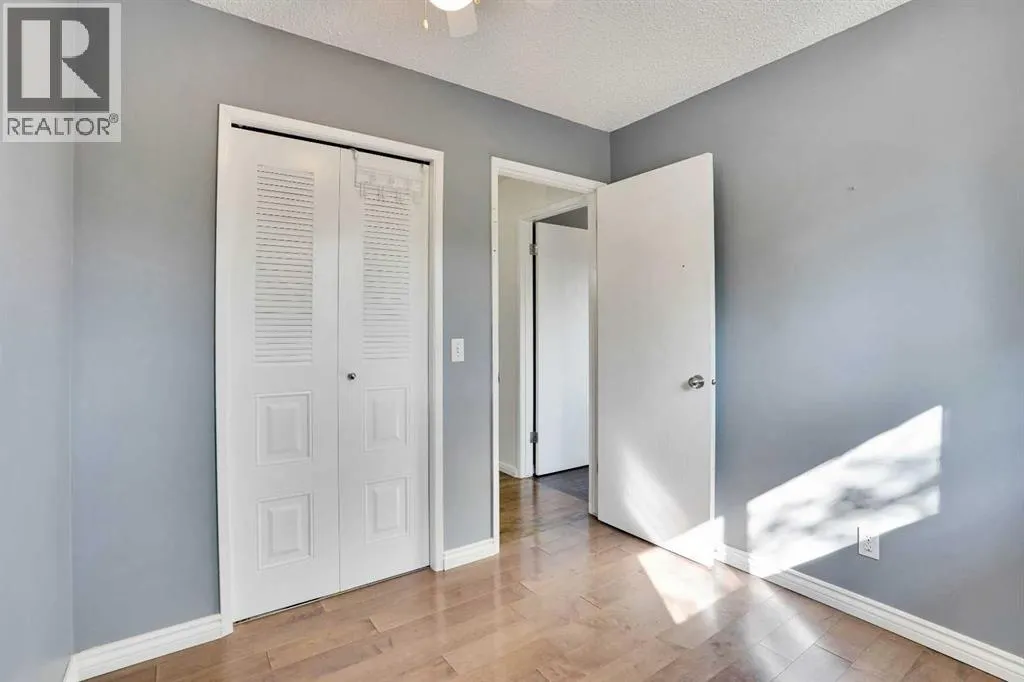 97 Alpine Crescent SE