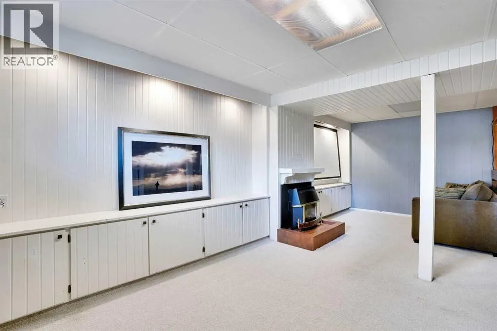 97 Alpine Crescent SE