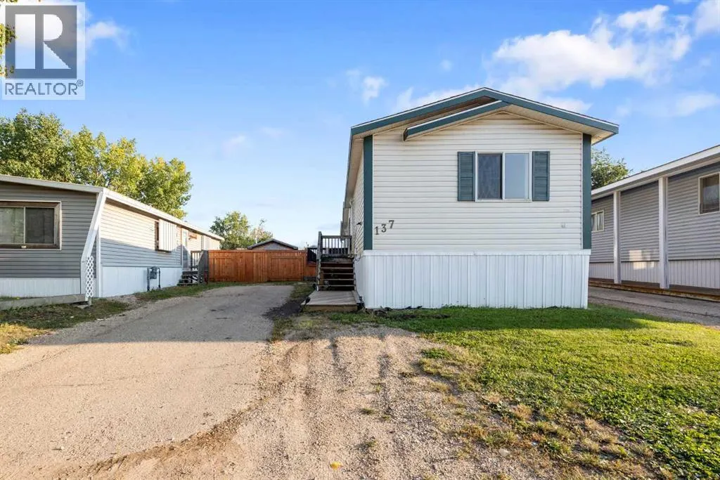 137 Grenfell Crescent