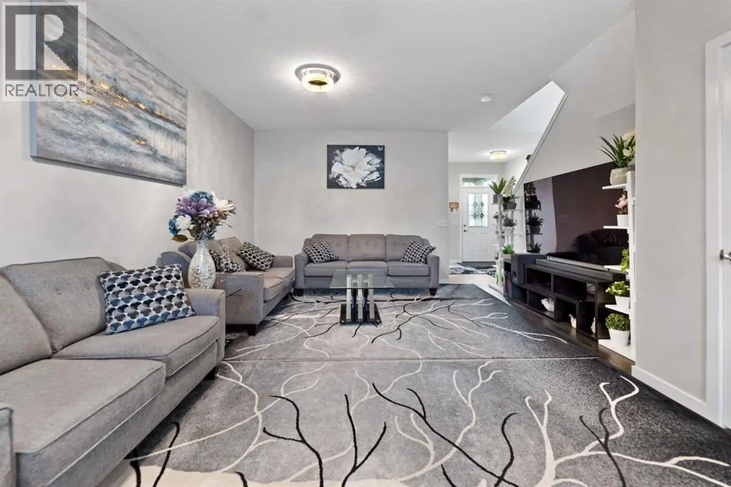 14 Red Embers Crescent NE