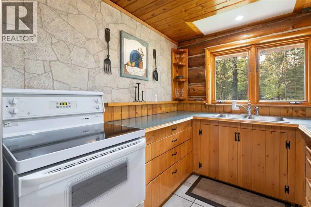 Unit 4 29415 Range Road 52