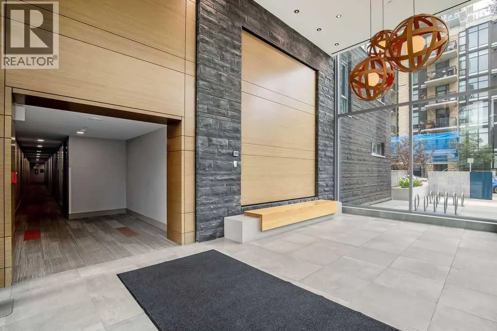 103, 108 Waterfront Court SW