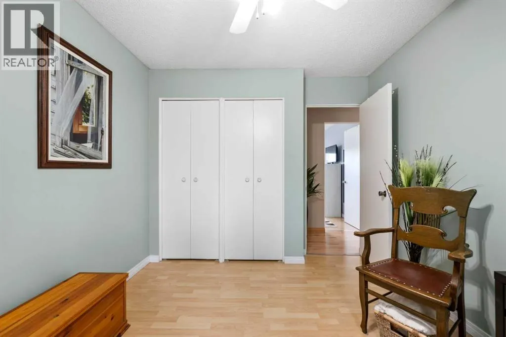 489 Lake Ontario Place SE