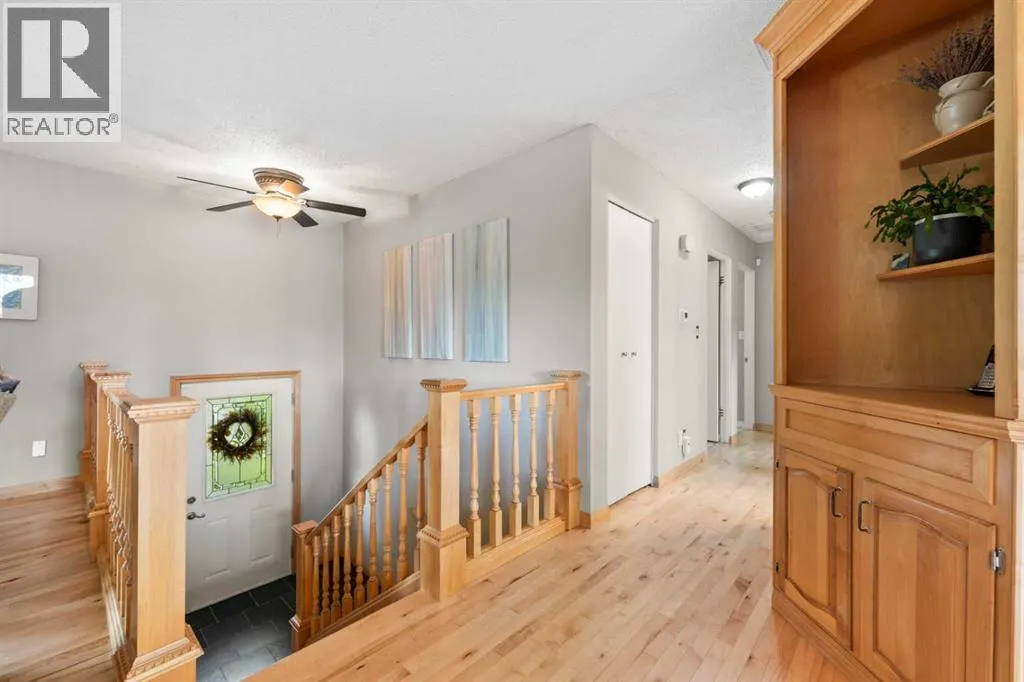 489 Lake Ontario Place SE