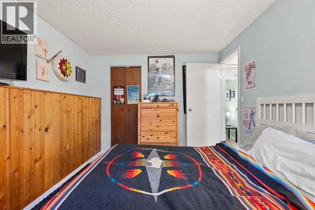 489 Lake Ontario Place SE