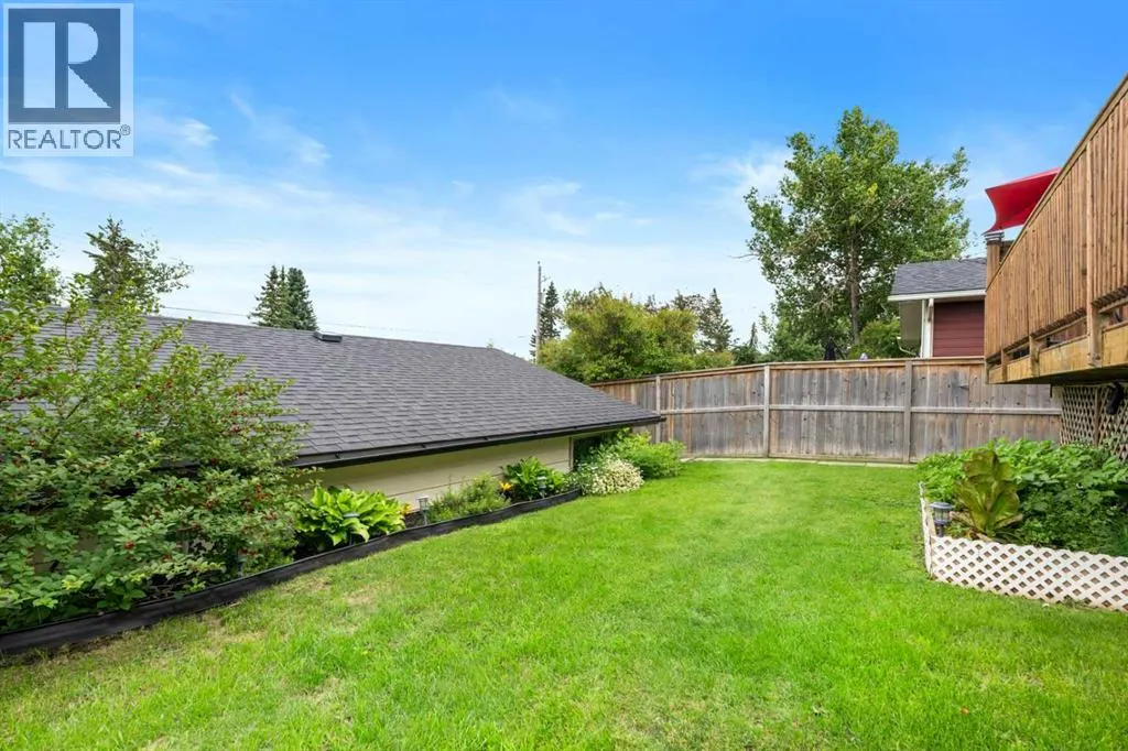 489 Lake Ontario Place SE