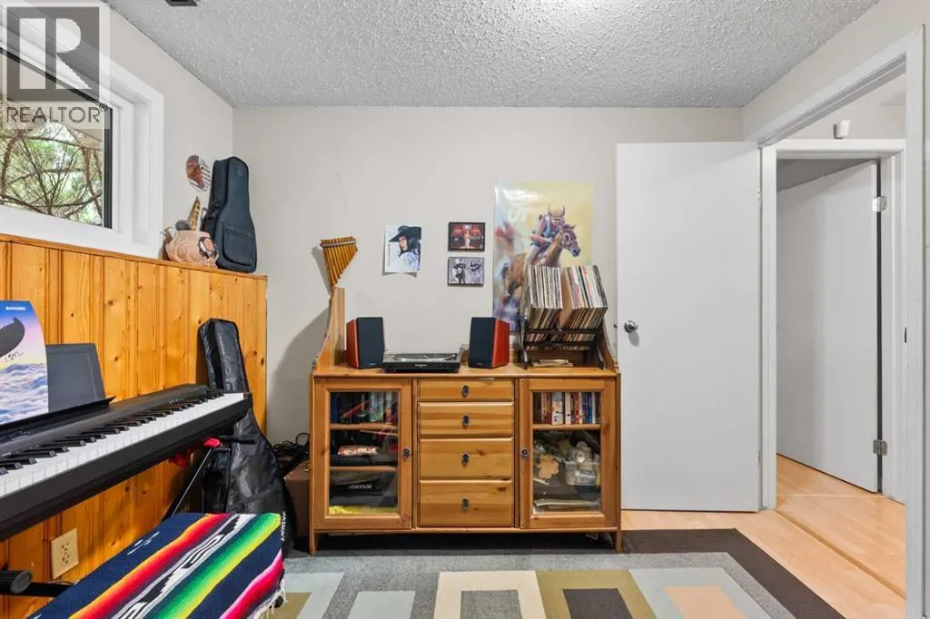 489 Lake Ontario Place SE