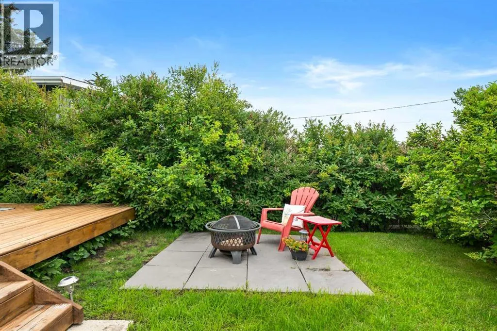 489 Lake Ontario Place SE