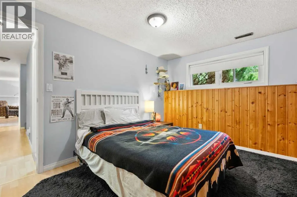 489 Lake Ontario Place SE