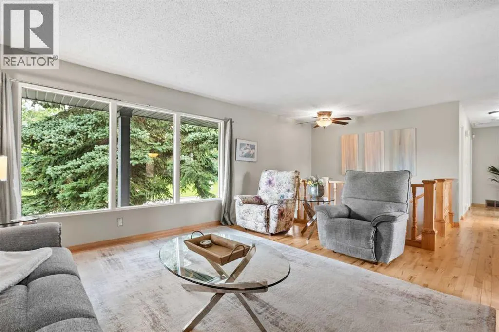 489 Lake Ontario Place SE