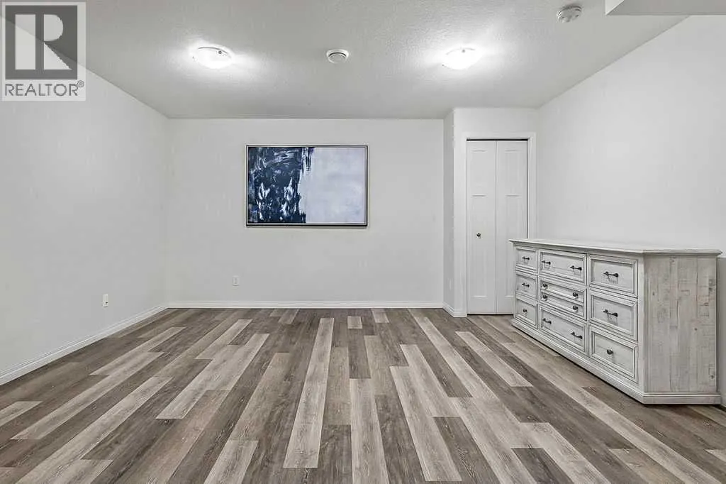 38 Reynolds Gate SW