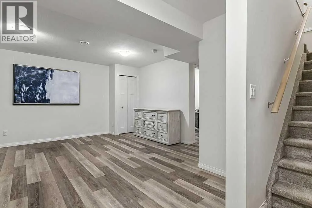 38 Reynolds Gate SW