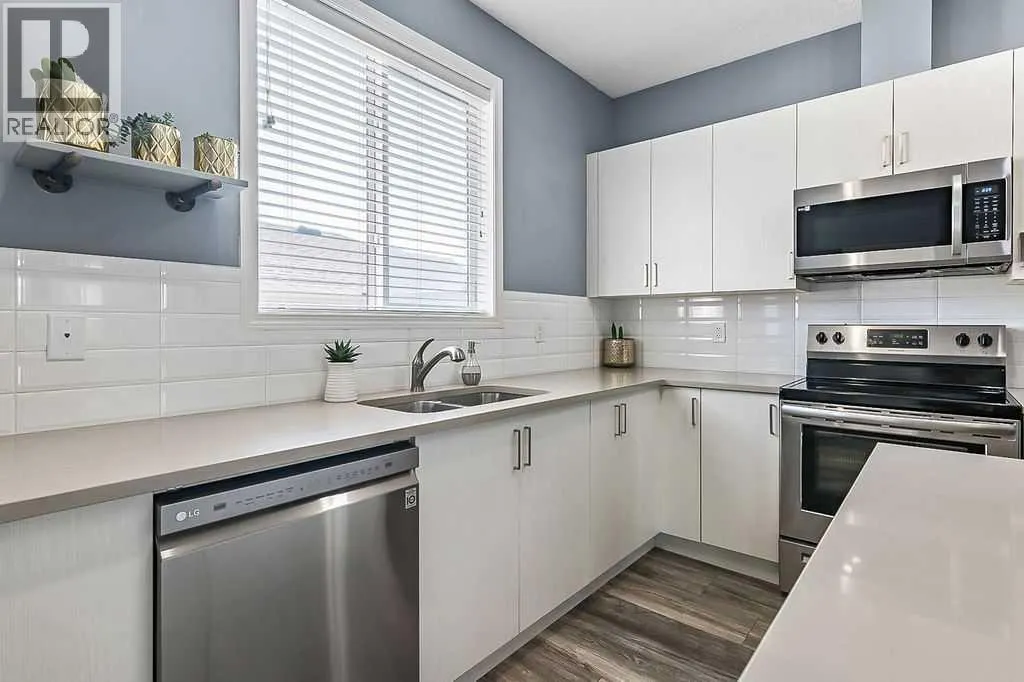 38 Reynolds Gate SW