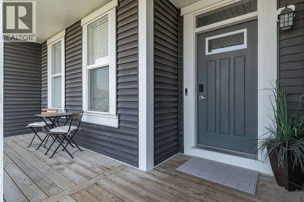 38 Reynolds Gate SW