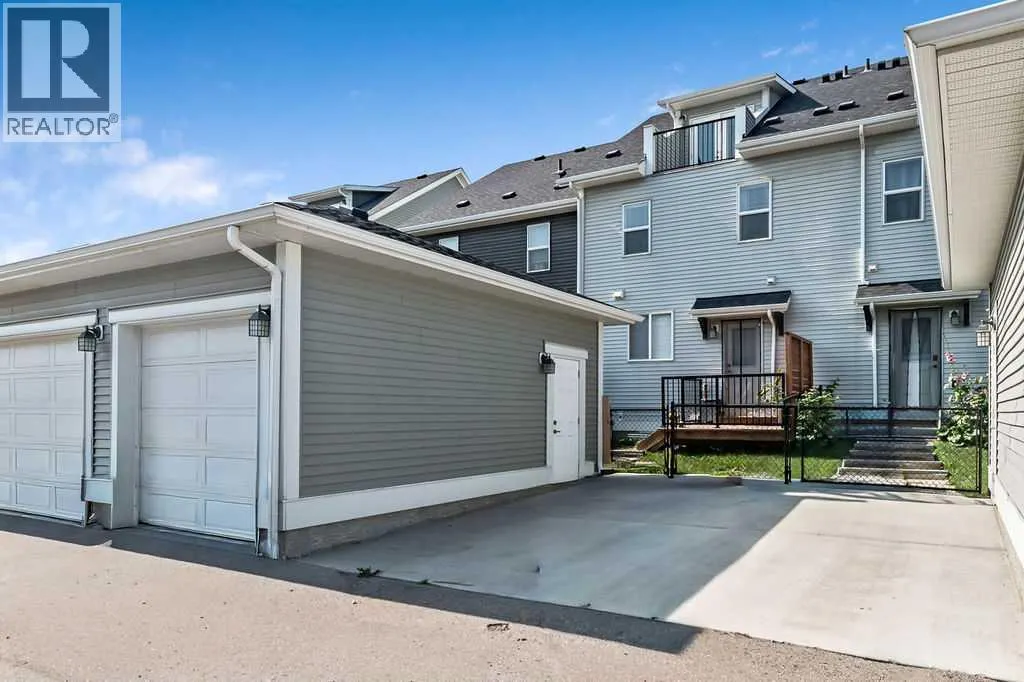 38 Reynolds Gate SW